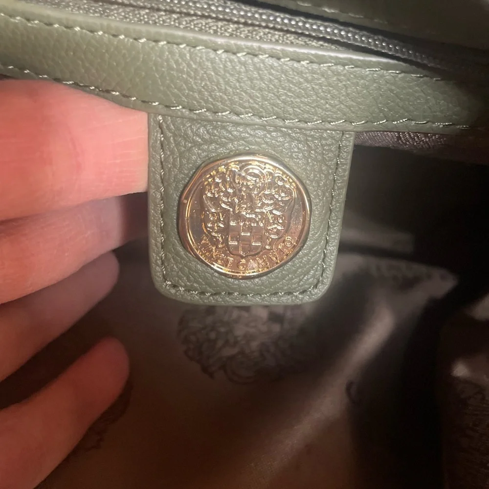 Vince Camuto Janet Drawstring bucket bag in green